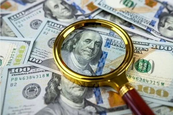 سقوط سنگین قیمت دلار در اولین روز خرداد ۱۴۰۴